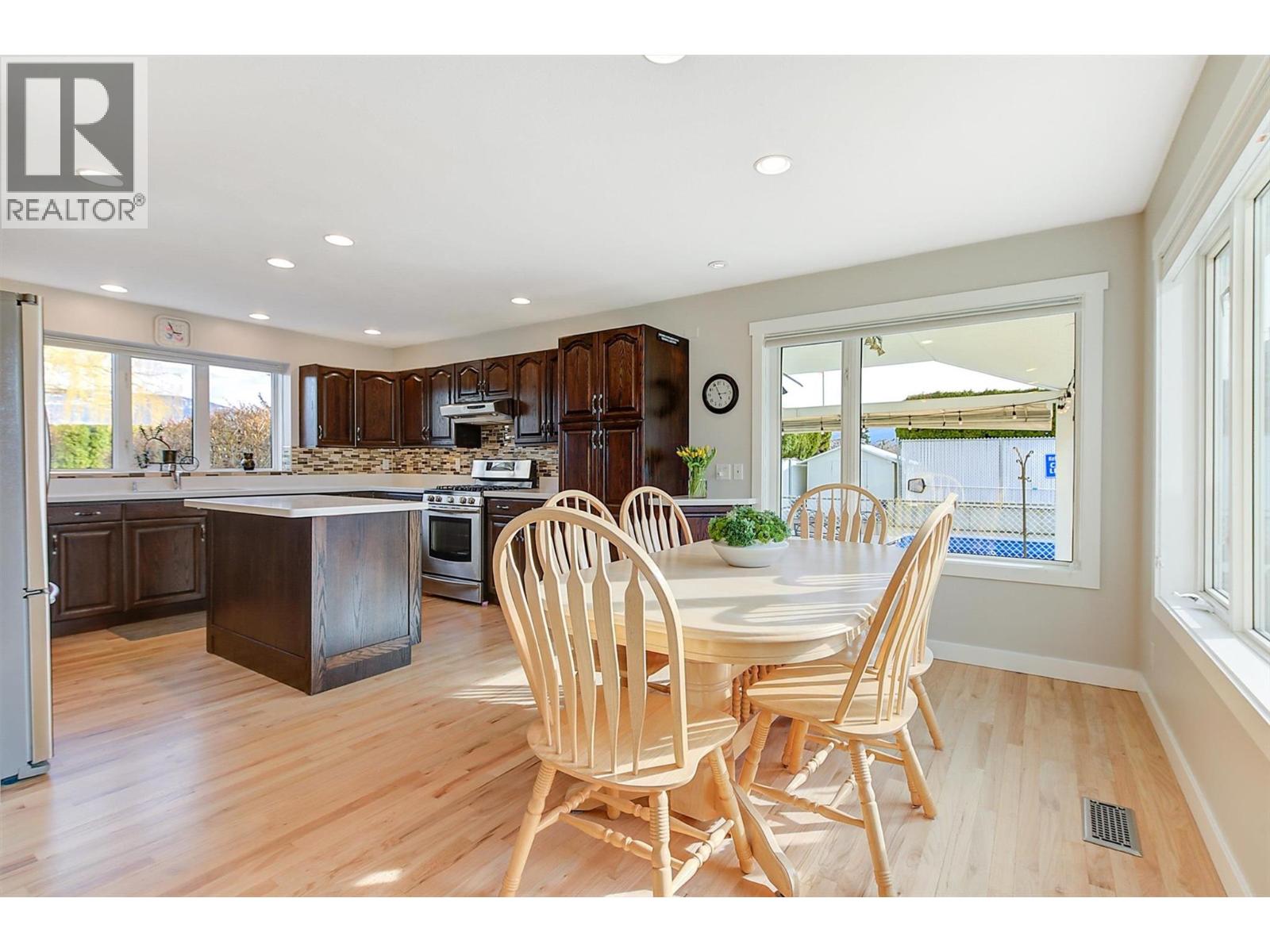 2547 Sexsmith Road, Kelowna, British Columbia  V1V 2G6 - Photo 8 - 10383713