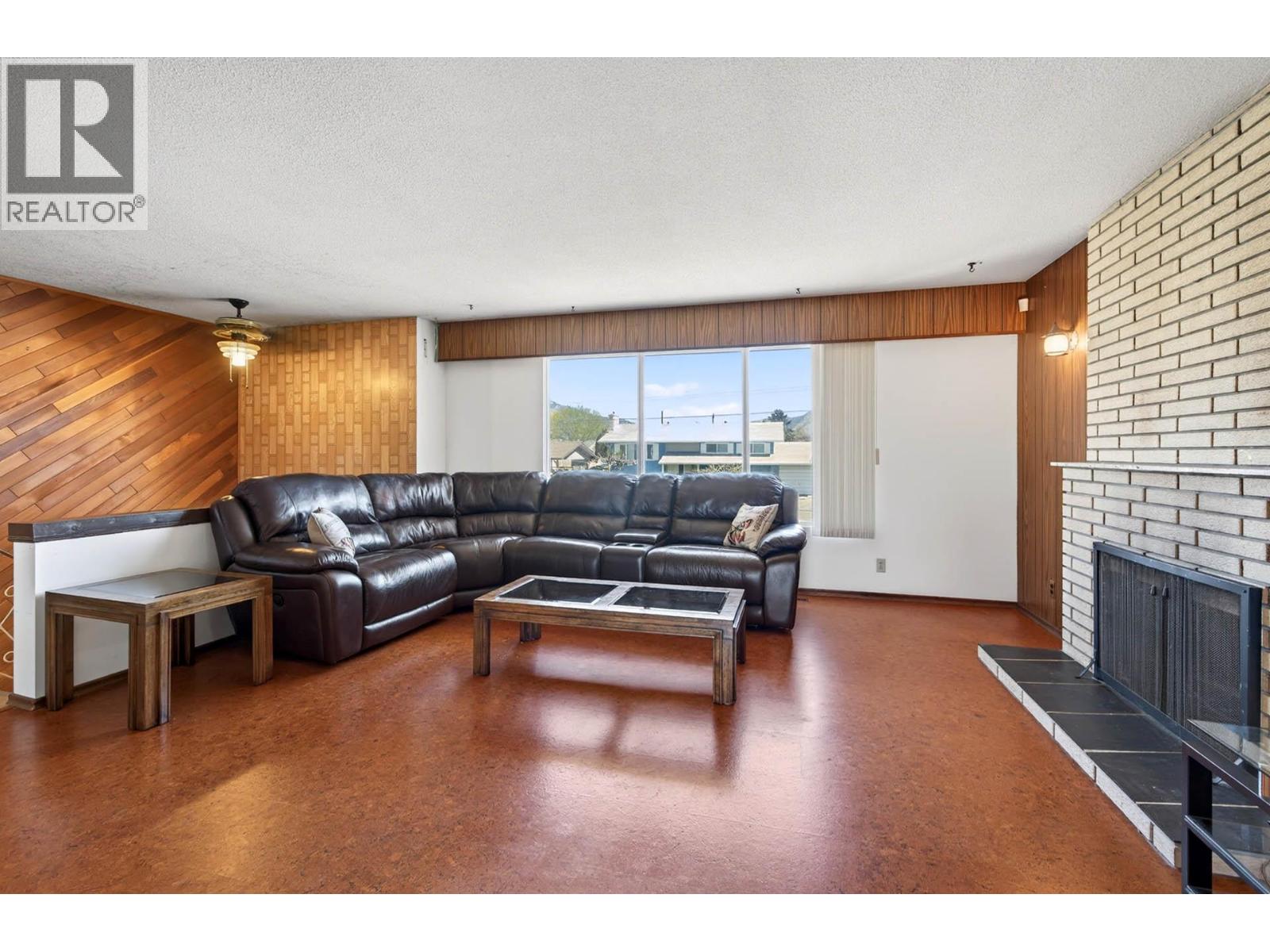 1132 Windbreak Street, Kamloops, British Columbia  V2B 5R2 - Photo 4 - 10383685