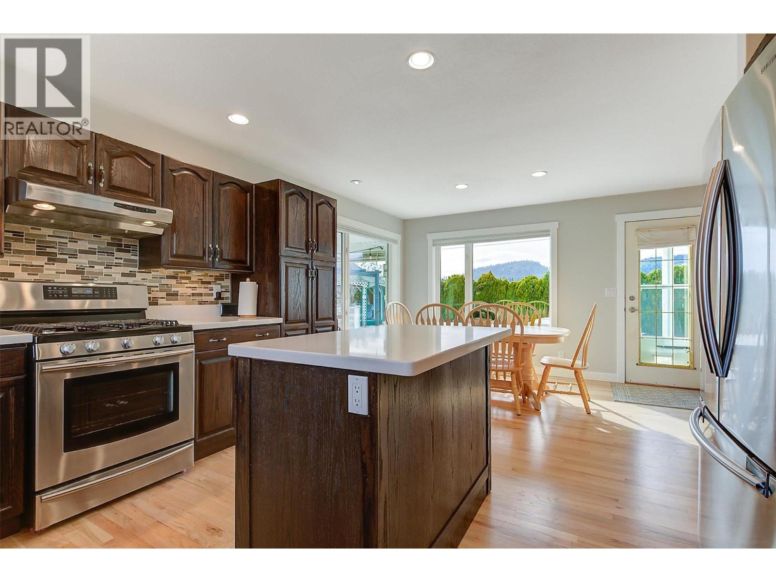 2547 Sexsmith Road, Kelowna, British Columbia  V1V 2G6 - Photo 12 - 10383668