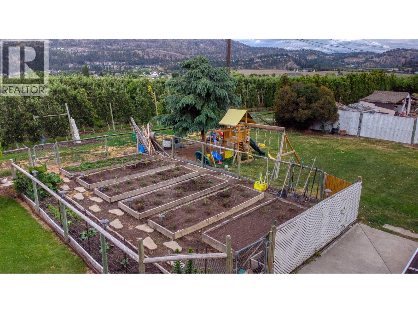 2547 Sexsmith Road, Kelowna, British Columbia  V1V 2G6 - Photo 73 - 10383668