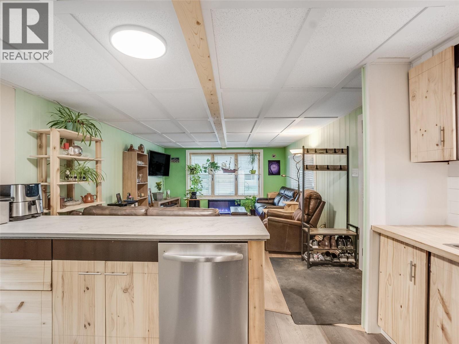 916 Airport Road Unit# 8, Salmo, British Columbia  V0G 1Z0 - Photo 11 - 10383546