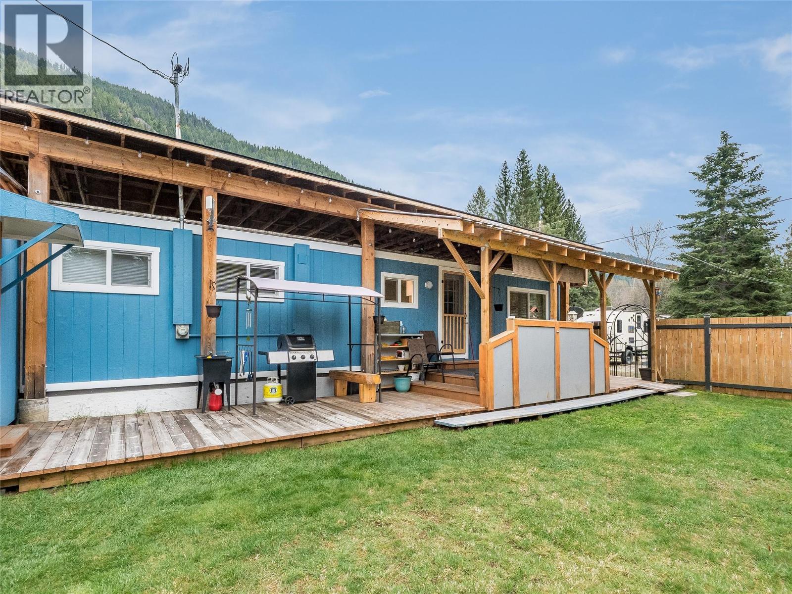 916 Airport Road Unit# 8, Salmo, British Columbia  V0G 1Z0 - Photo 6 - 10383546