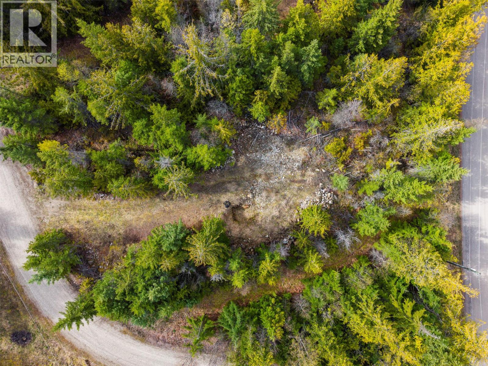 400 Lexington Avenue, Procter, British Columbia  V0G 1V0 - Photo 3 - 10383905