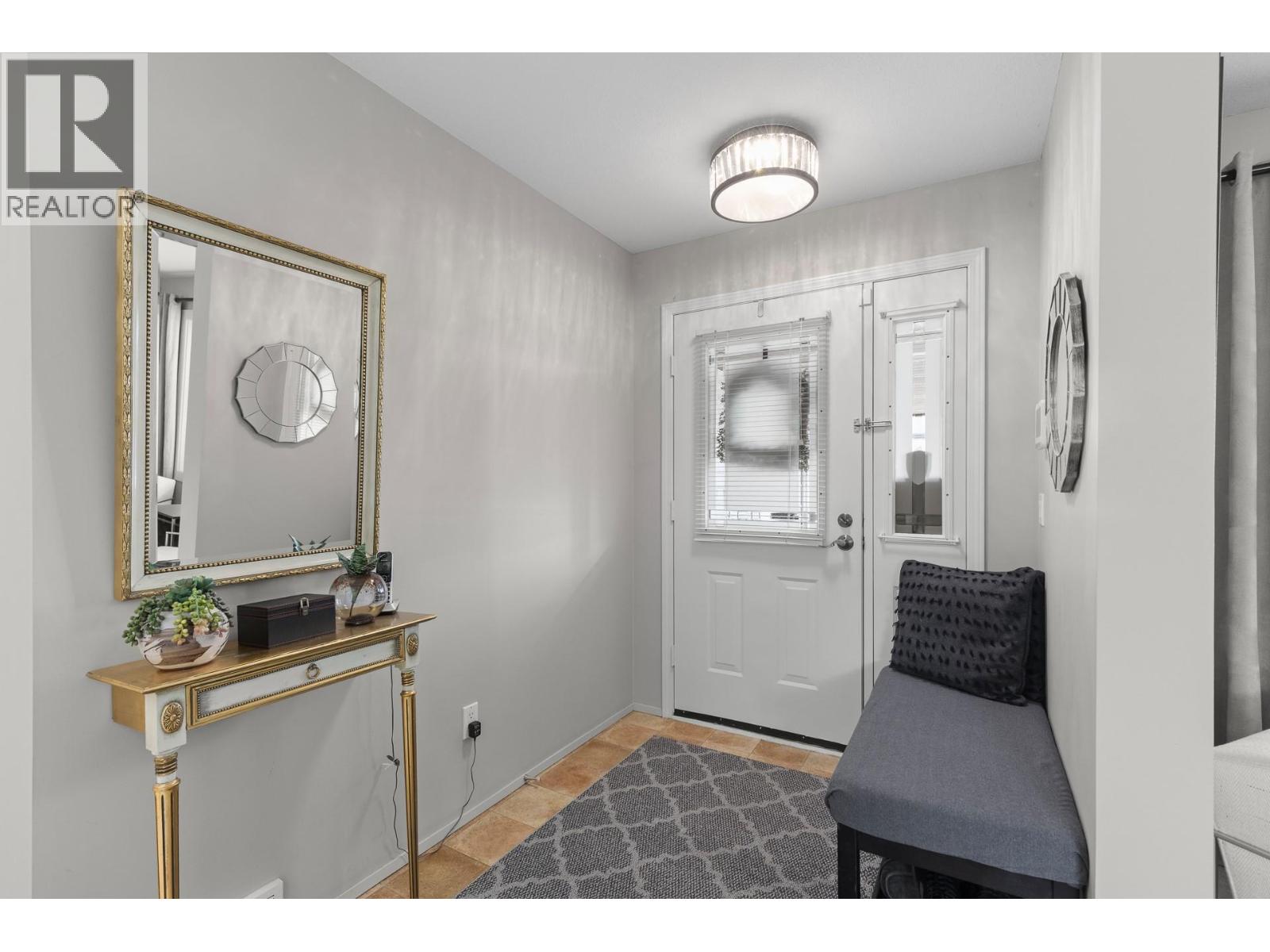 1015 Wintergreen Drive, Kelowna, British Columbia  V1W 3V7 - Photo 4 - 10383890