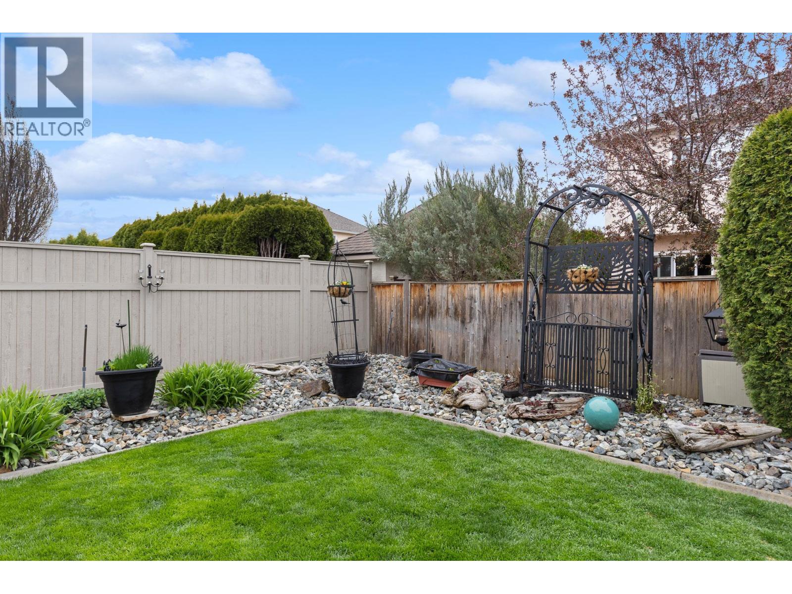 1015 Wintergreen Drive, Kelowna, British Columbia  V1W 3V7 - Photo 43 - 10383890