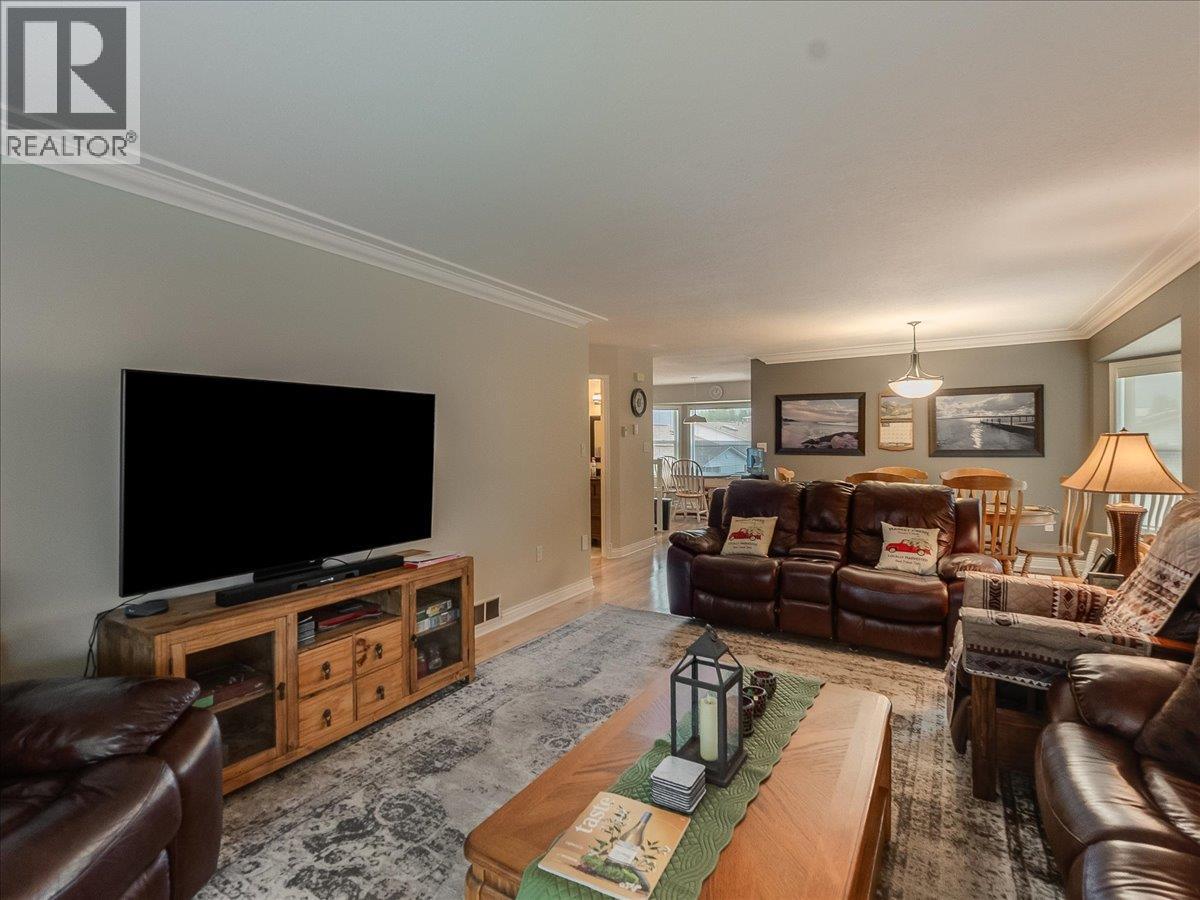 2210 Columbia Avenue Unit# 38, Castlegar, British Columbia  V1N 2X1 - Photo 17 - 10383650