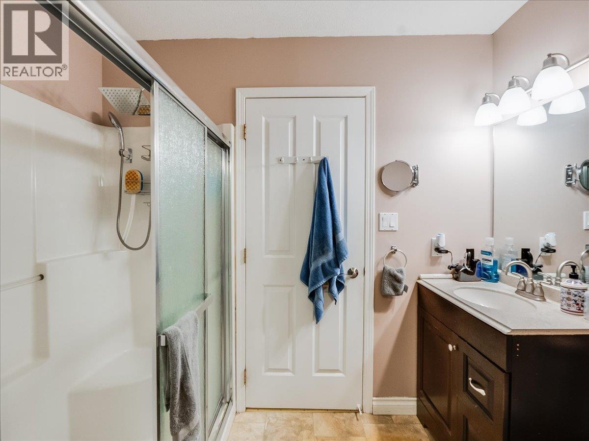 2210 Columbia Avenue Unit# 38, Castlegar, British Columbia  V1N 2X1 - Photo 29 - 10383650