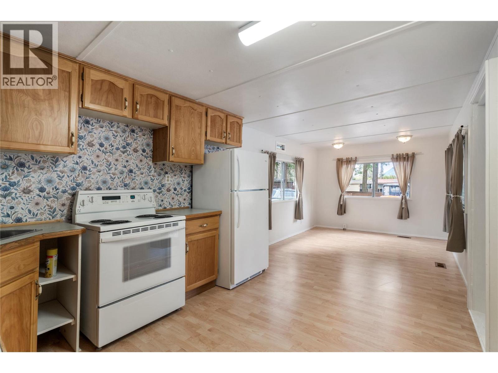 6670 Trans Canada Highway Ne Unit# 10, Canoe, British Columbia  V0E 1K0 - Photo 16 - 10383930