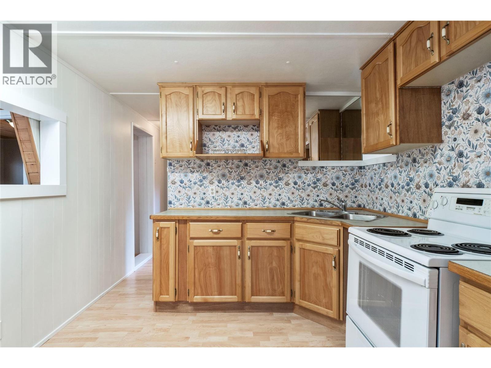 6670 Trans Canada Highway Ne Unit# 10, Canoe, British Columbia  V0E 1K0 - Photo 18 - 10383930