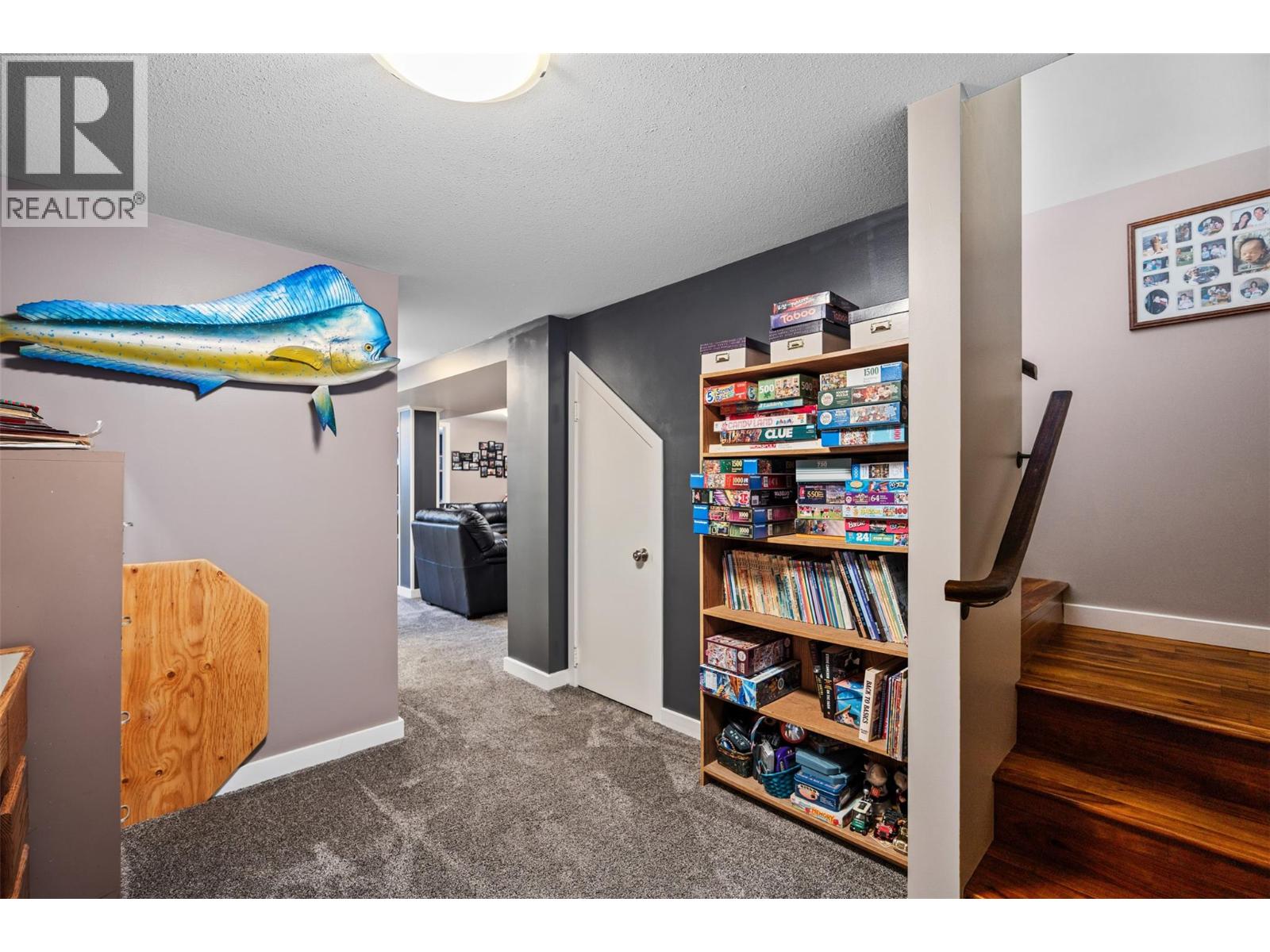 2015 Valleyview Drive, Kamloops, British Columbia  V2C 4C3 - Photo 12 - 10383520