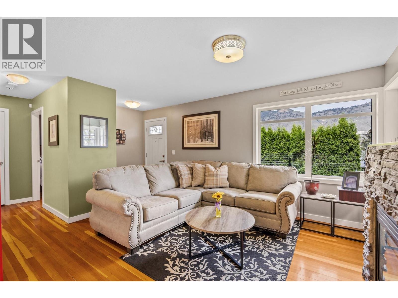 2015 Valleyview Drive, Kamloops, British Columbia  V2C 4C3 - Photo 5 - 10383520