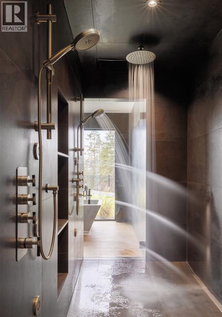 10248 Beacon Hill Drive, Lake Country, British Columbia  V4V 0A9 - Photo 3 - 10383894