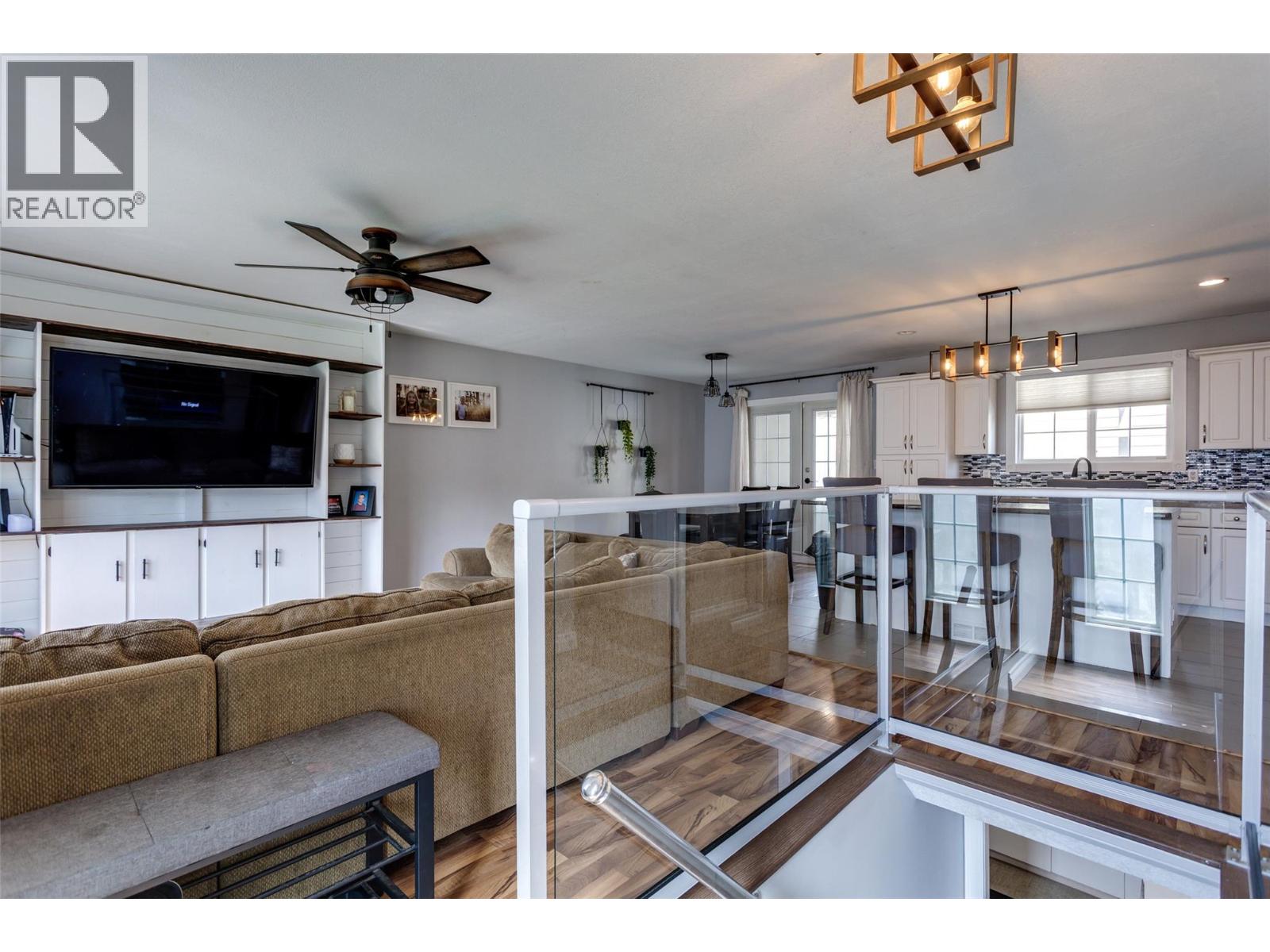 4501 16 Avenue, Vernon, British Columbia  V1T 6P5 - Photo 6 - 10383387