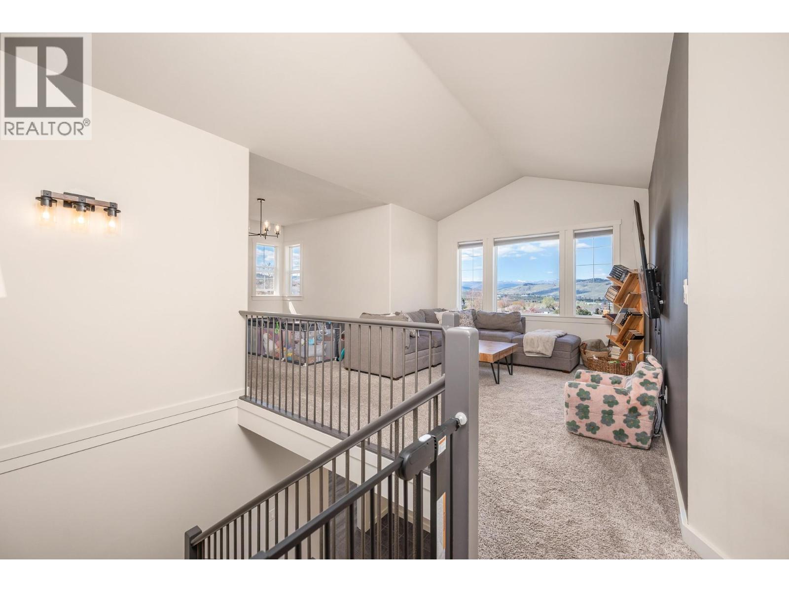 991 Mt Begbie Drive, Vernon, British Columbia  V1B 2Z5 - Photo 14 - 10383161