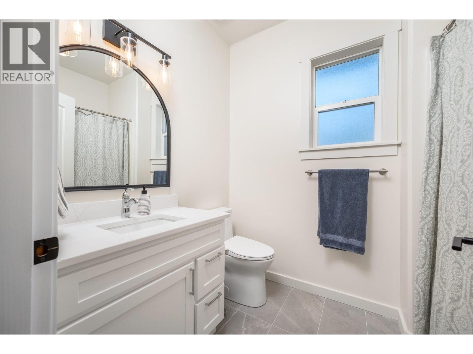 991 Mt Begbie Drive, Vernon, British Columbia  V1B 2Z5 - Photo 21 - 10383161