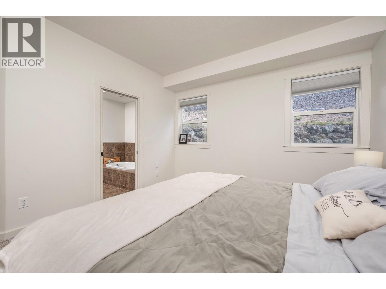 991 Mt Begbie Drive, Vernon, British Columbia  V1B 2Z5 - Photo 23 - 10383161