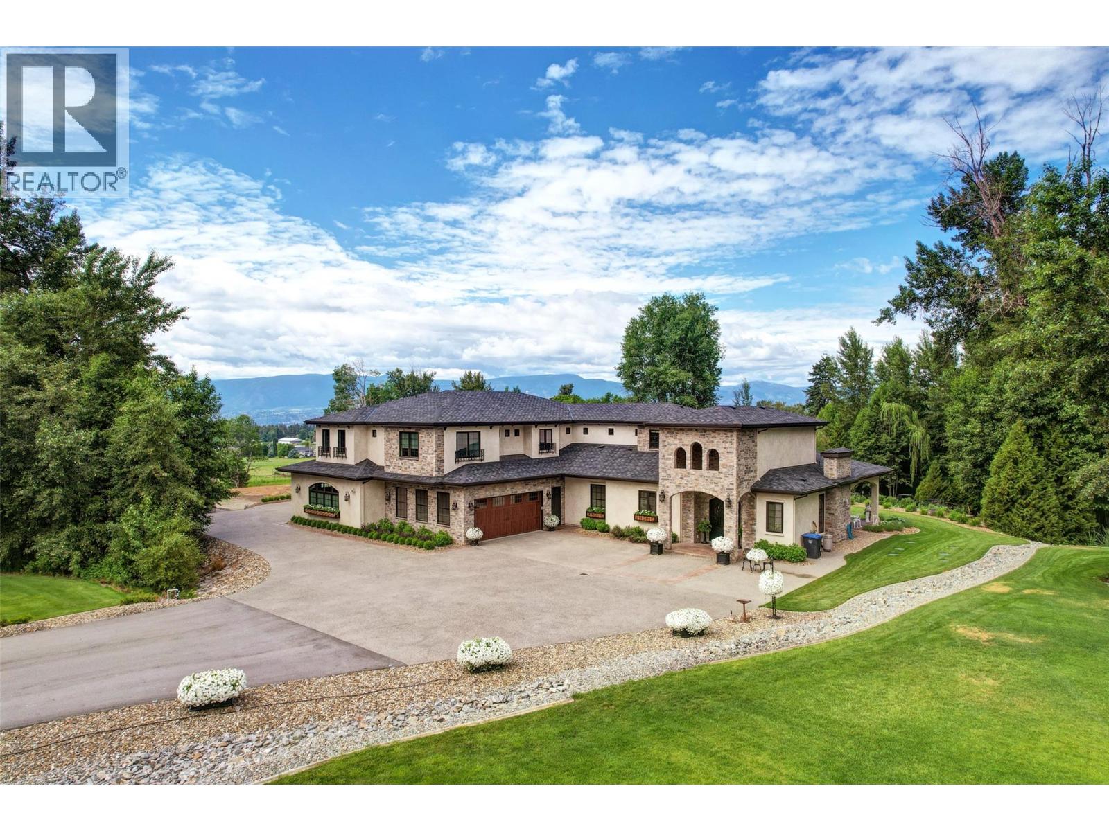 2950 Balldock Road, Kelowna, British Columbia  V1W 4C3 - Photo 1 - 10383701