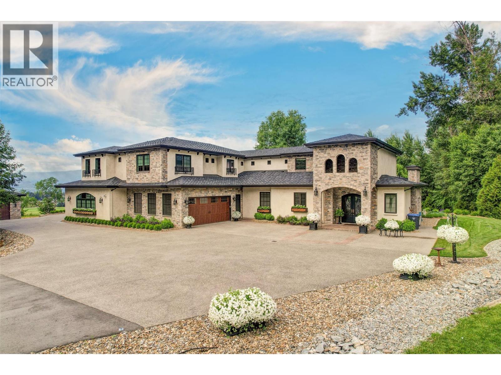 2950 Balldock Road, Kelowna, British Columbia  V1W 4C3 - Photo 2 - 10383701