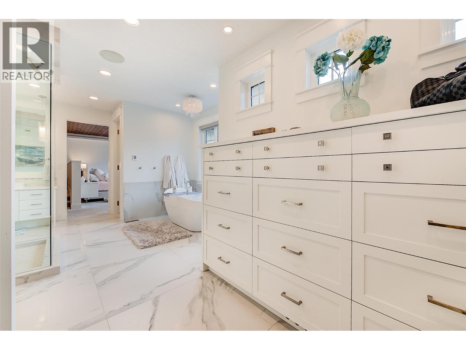 2950 Balldock Road, Kelowna, British Columbia  V1W 4C3 - Photo 34 - 10383701