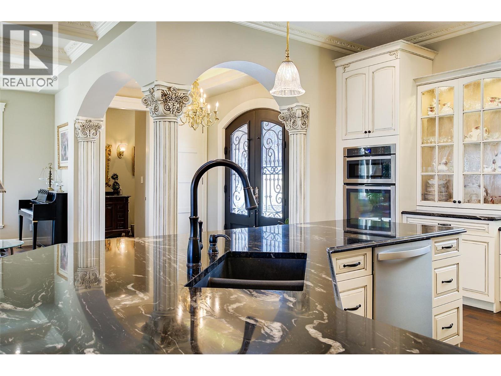 2950 Balldock Road, Kelowna, British Columbia  V1W 4C3 - Photo 45 - 10383701