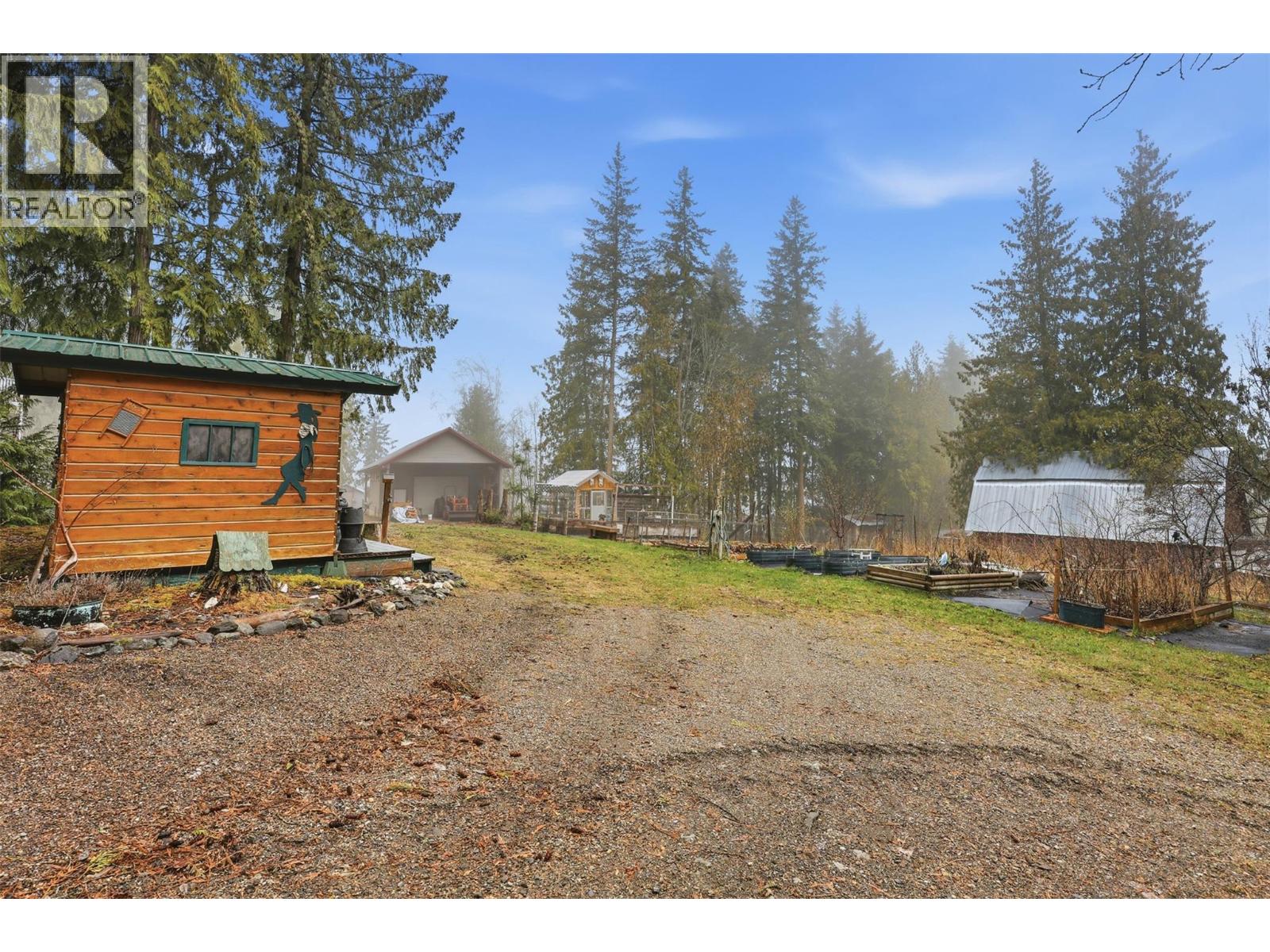 2233 Wildflower Lane, Sorrento, British Columbia  V0E 2W1 - Photo 44 - 10383944