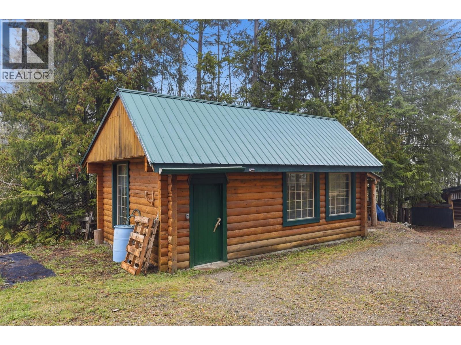 2233 Wildflower Lane, Sorrento, British Columbia  V0E 2W1 - Photo 47 - 10383944