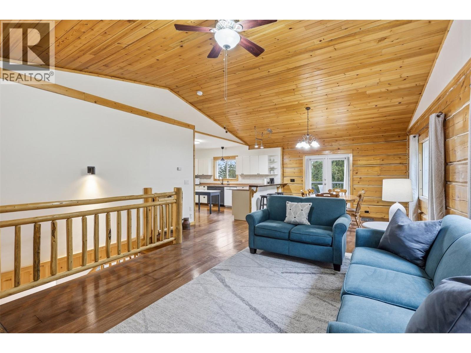 2233 Wildflower Lane, Sorrento, British Columbia  V0E 2W1 - Photo 5 - 10383944