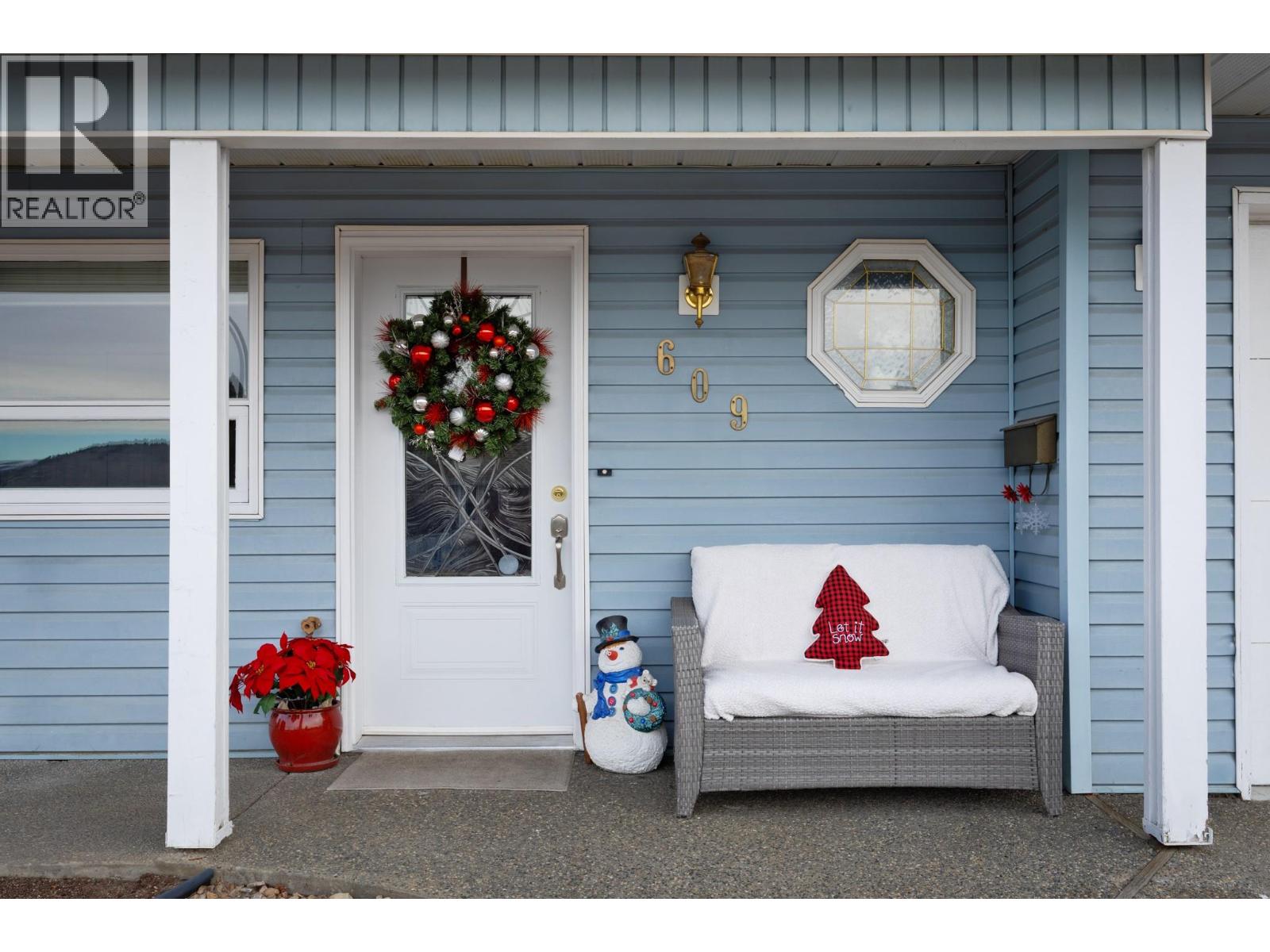 609 Mt Fosthall Place, Vernon, British Columbia  V1B 2W2 - Photo 3 - 10383915