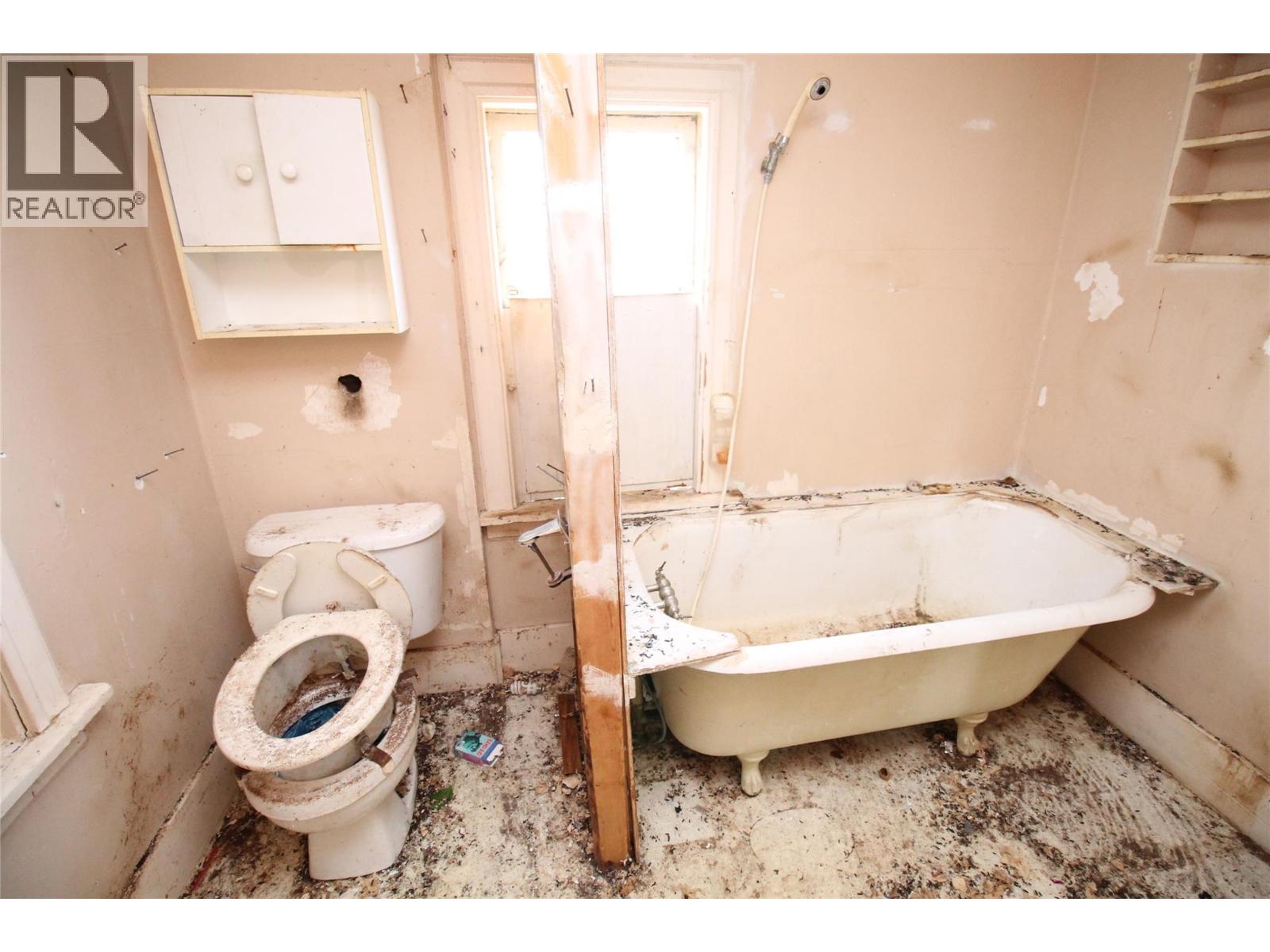 496 Heales Avenue, Penticton, British Columbia  V2A 1G4 - Photo 7 - 10383992