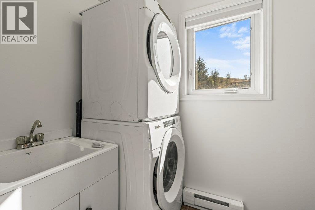 148 Fenwick Road, Vernon, British Columbia  V1B 2V6 - Photo 5 - 10383988