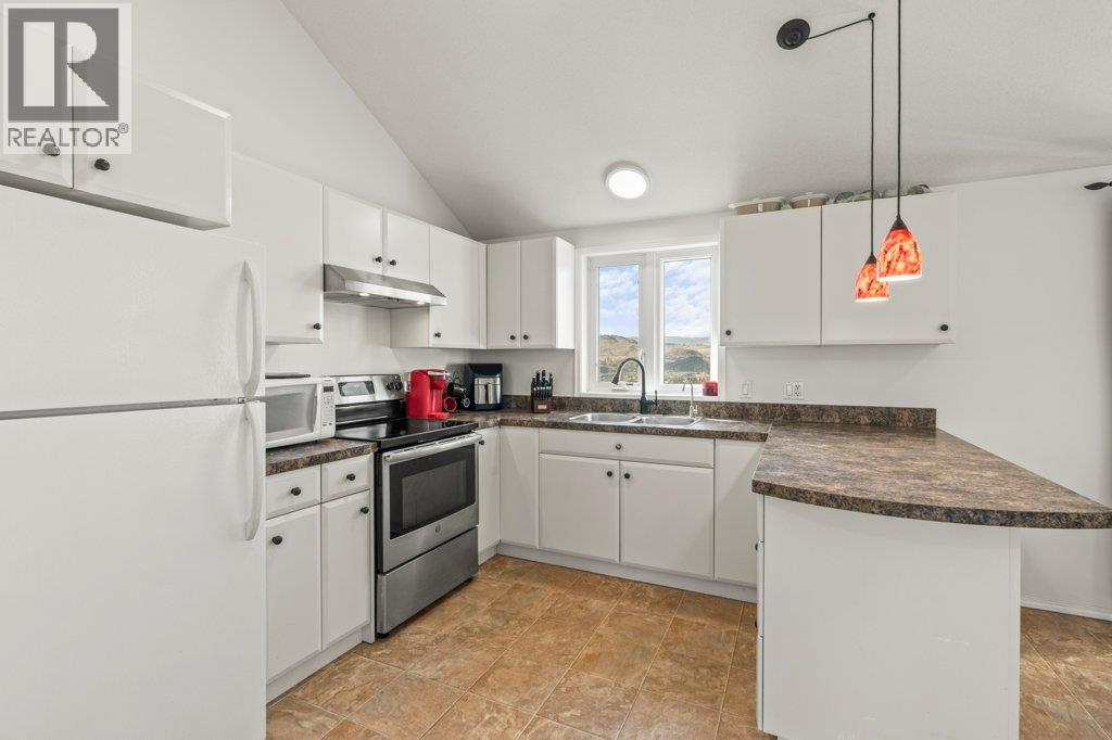 148 Fenwick Road, Vernon, British Columbia  V1B 2V6 - Photo 6 - 10383988