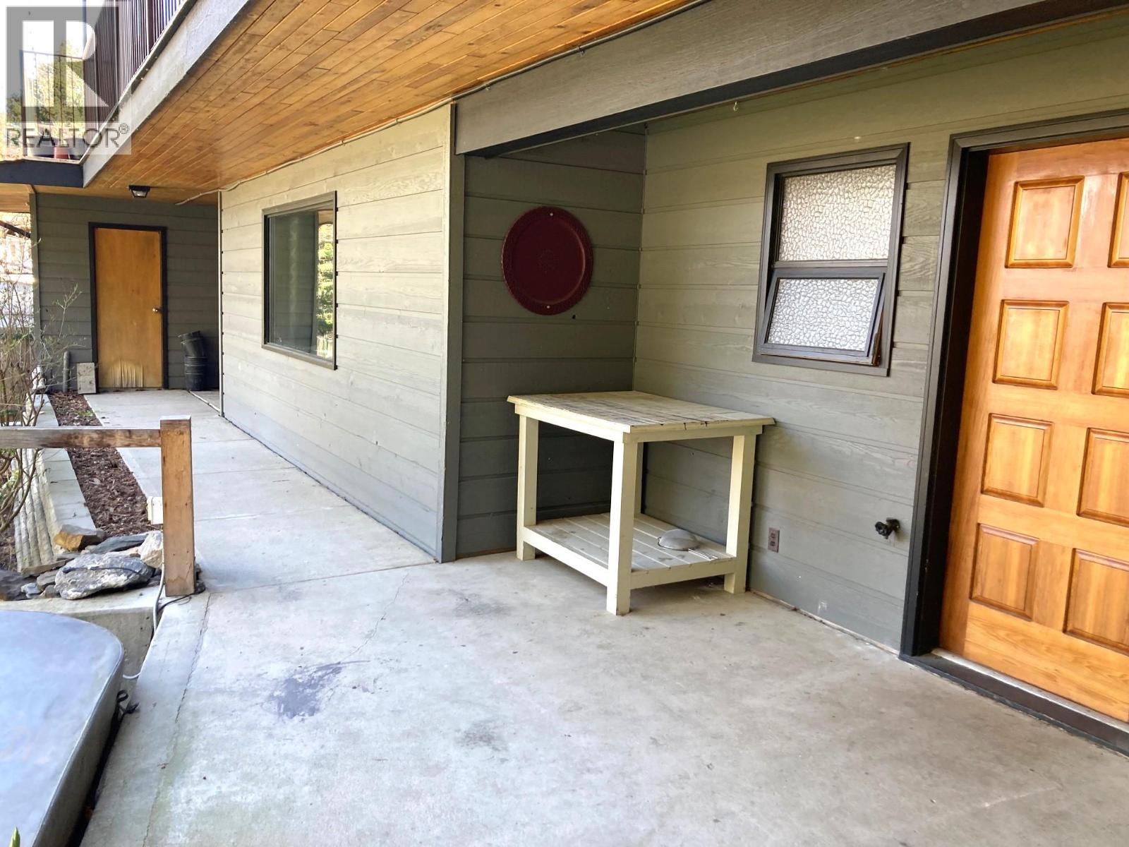 1221 Dunkirk Road, Sorrento, British Columbia  V0E 2W0 - Photo 38 - 10383883