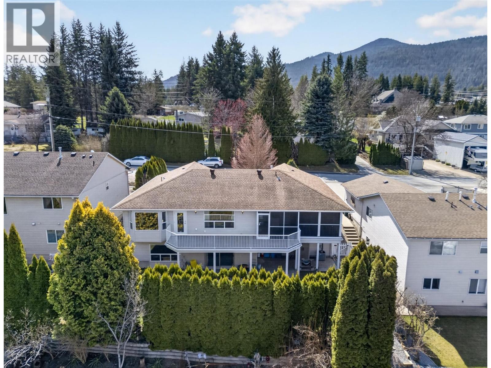 3181 8 Avenue Se, Salmon Arm, British Columbia  V1E 1S1 - Photo 11 - 10383965