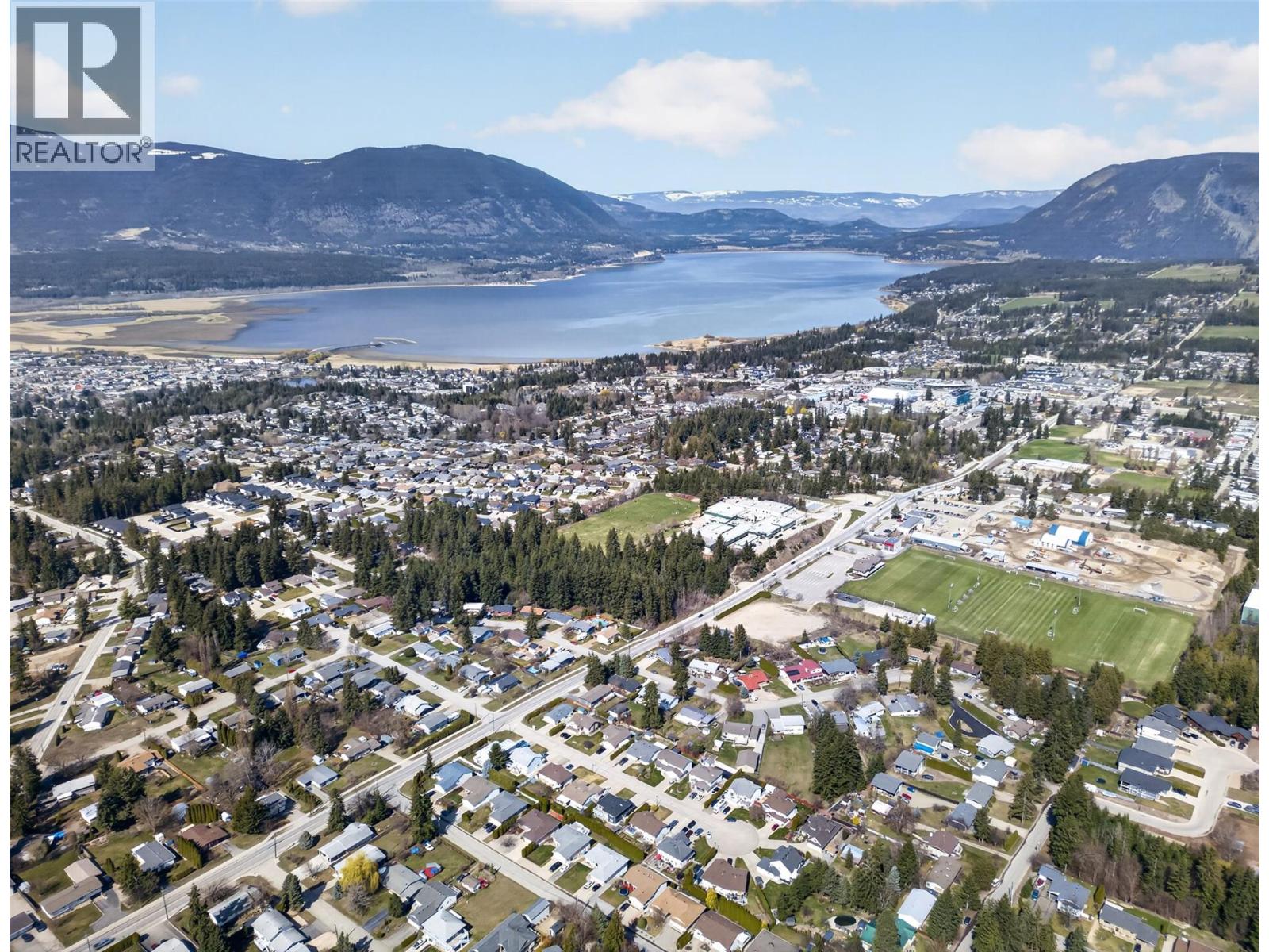 3181 8 Avenue Se, Salmon Arm, British Columbia  V1E 1S1 - Photo 14 - 10383965