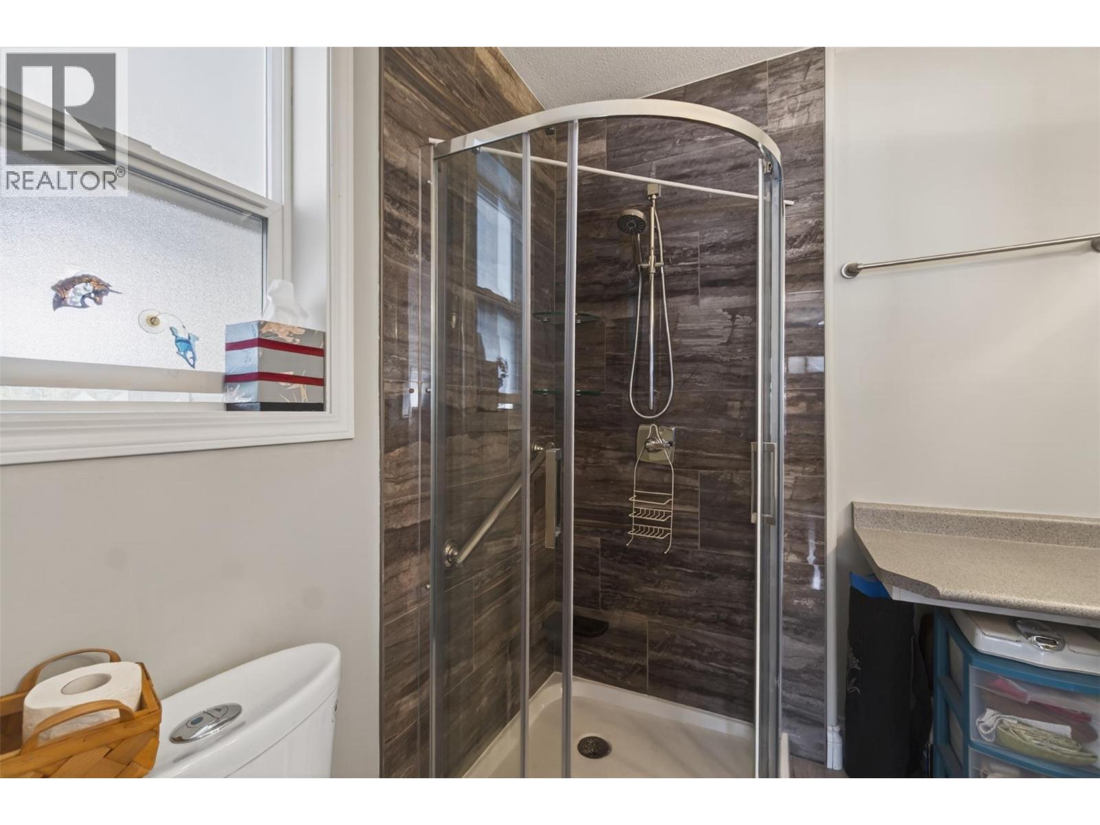 3181 8 Avenue Se, Salmon Arm, British Columbia  V1E 1S1 - Photo 40 - 10383965