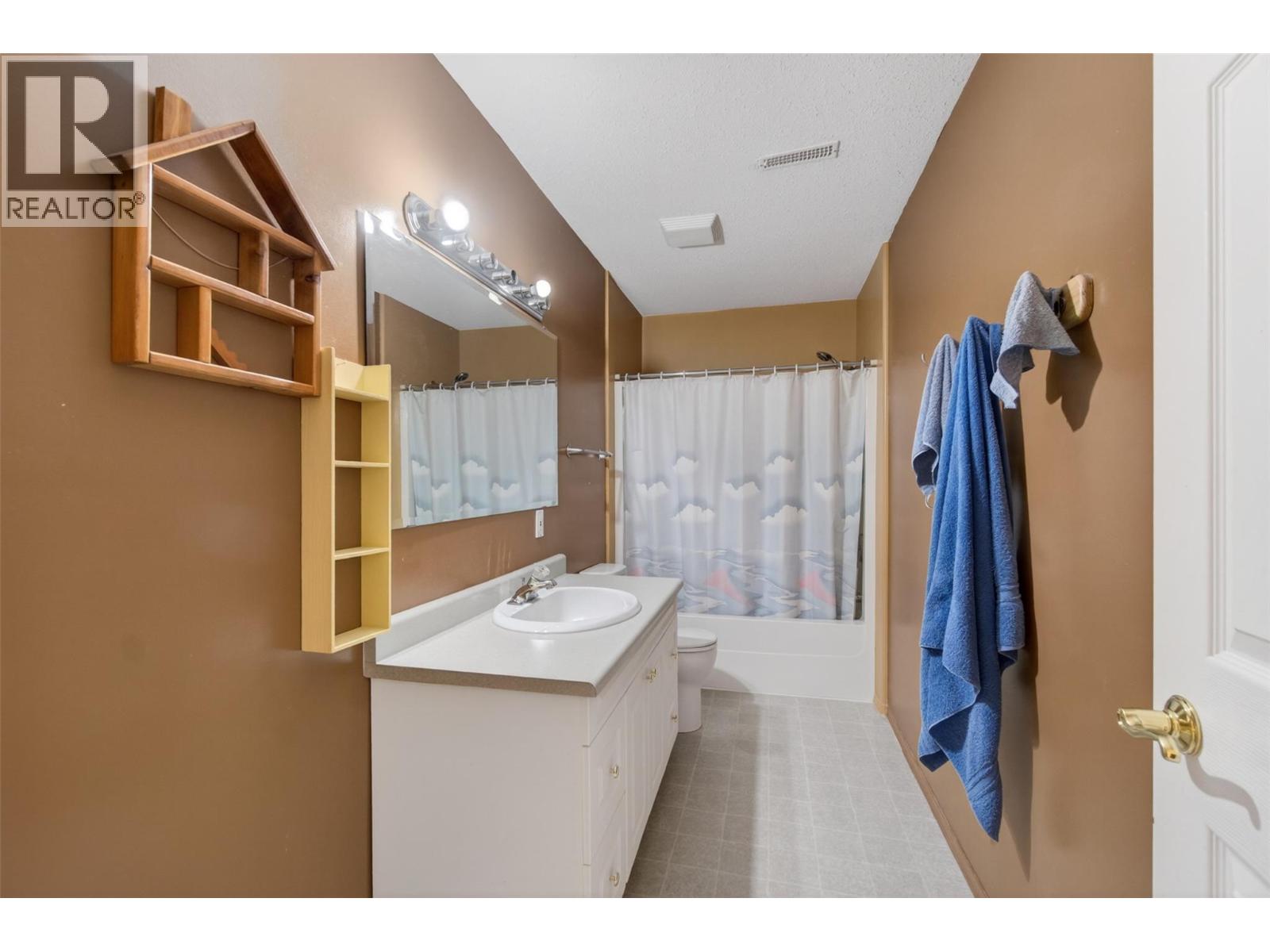 3181 8 Avenue Se, Salmon Arm, British Columbia  V1E 1S1 - Photo 57 - 10383965