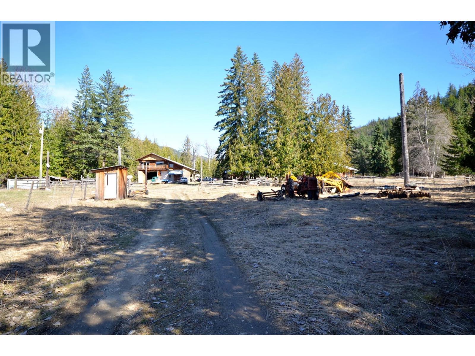 1538 Creighton Valley Road, Lumby, British Columbia  V0E 2G1 - Photo 11 - 10383878