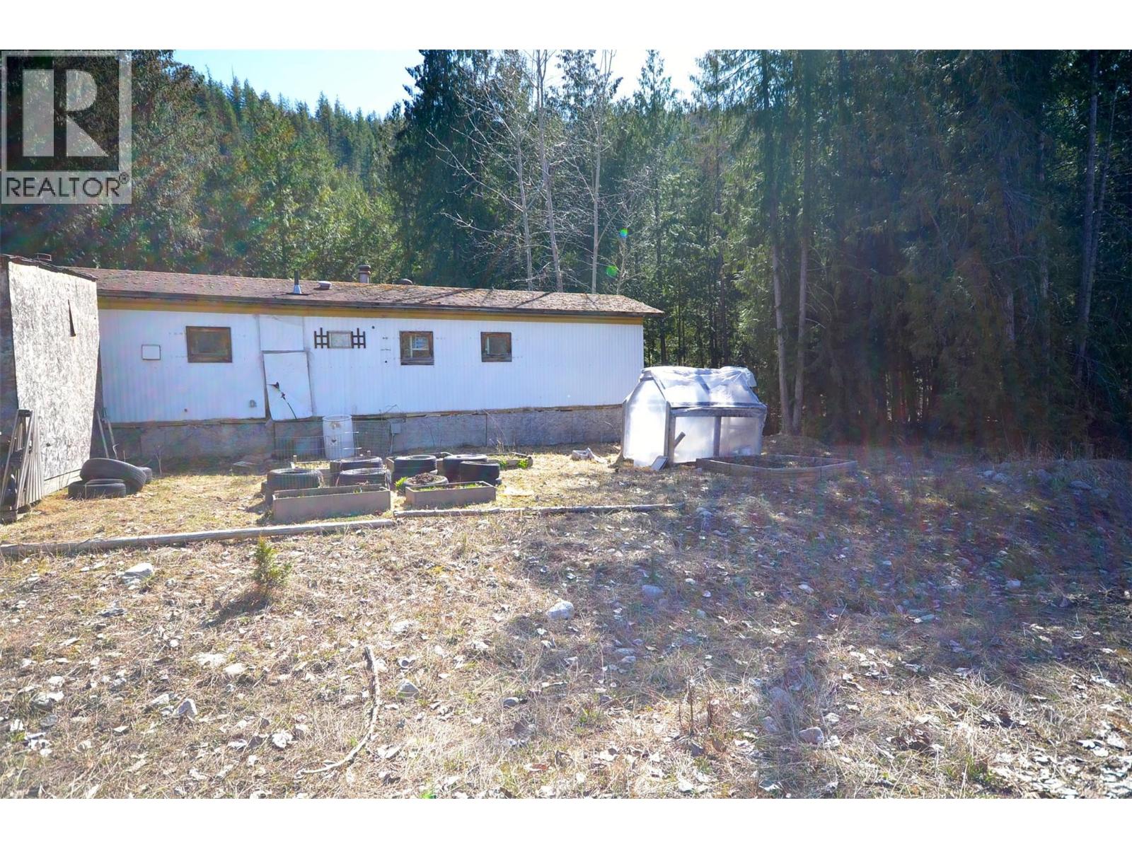 1538 Creighton Valley Road, Lumby, British Columbia  V0E 2G1 - Photo 3 - 10383878