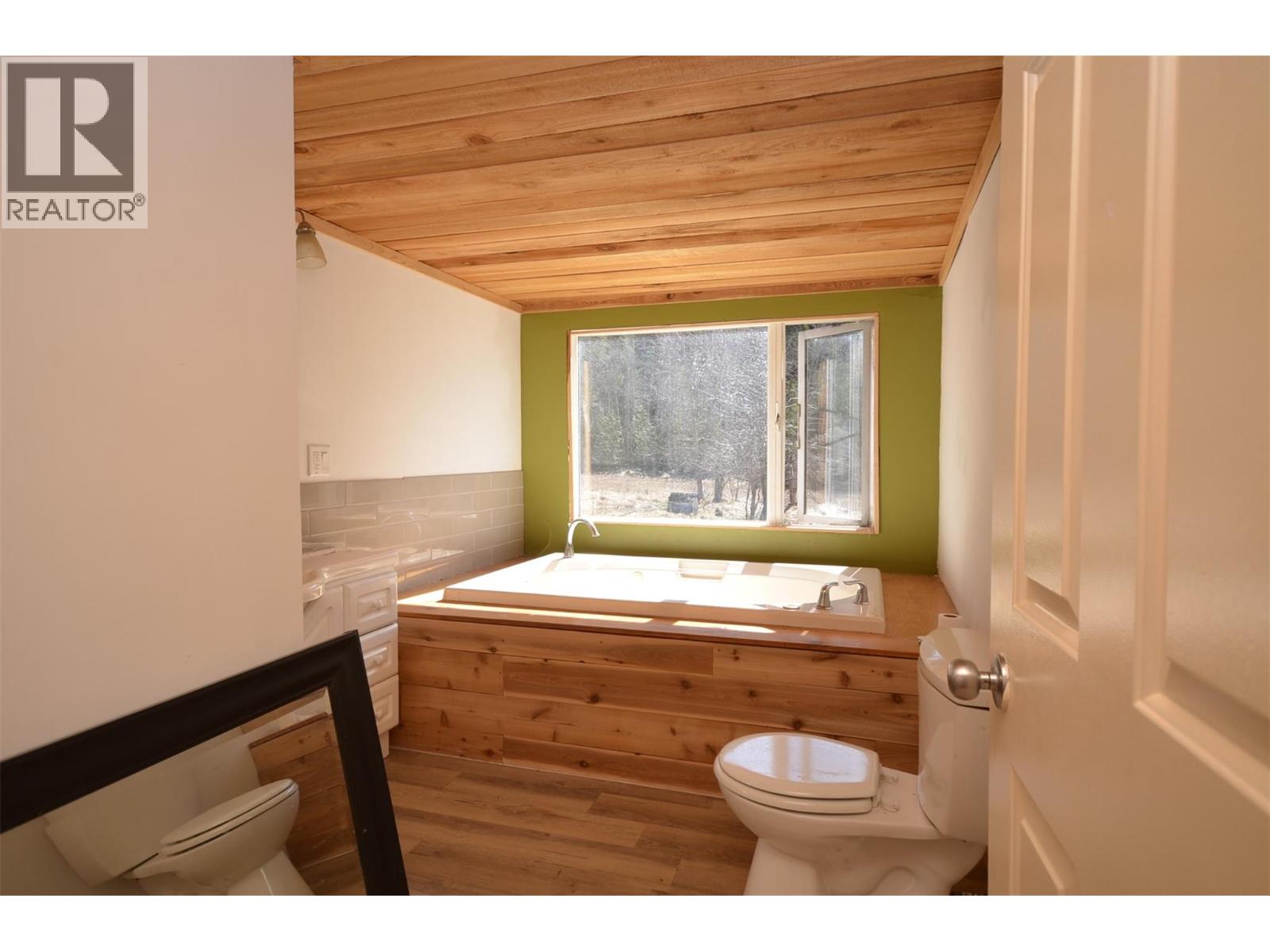 1538 Creighton Valley Road, Lumby, British Columbia  V0E 2G1 - Photo 48 - 10383878