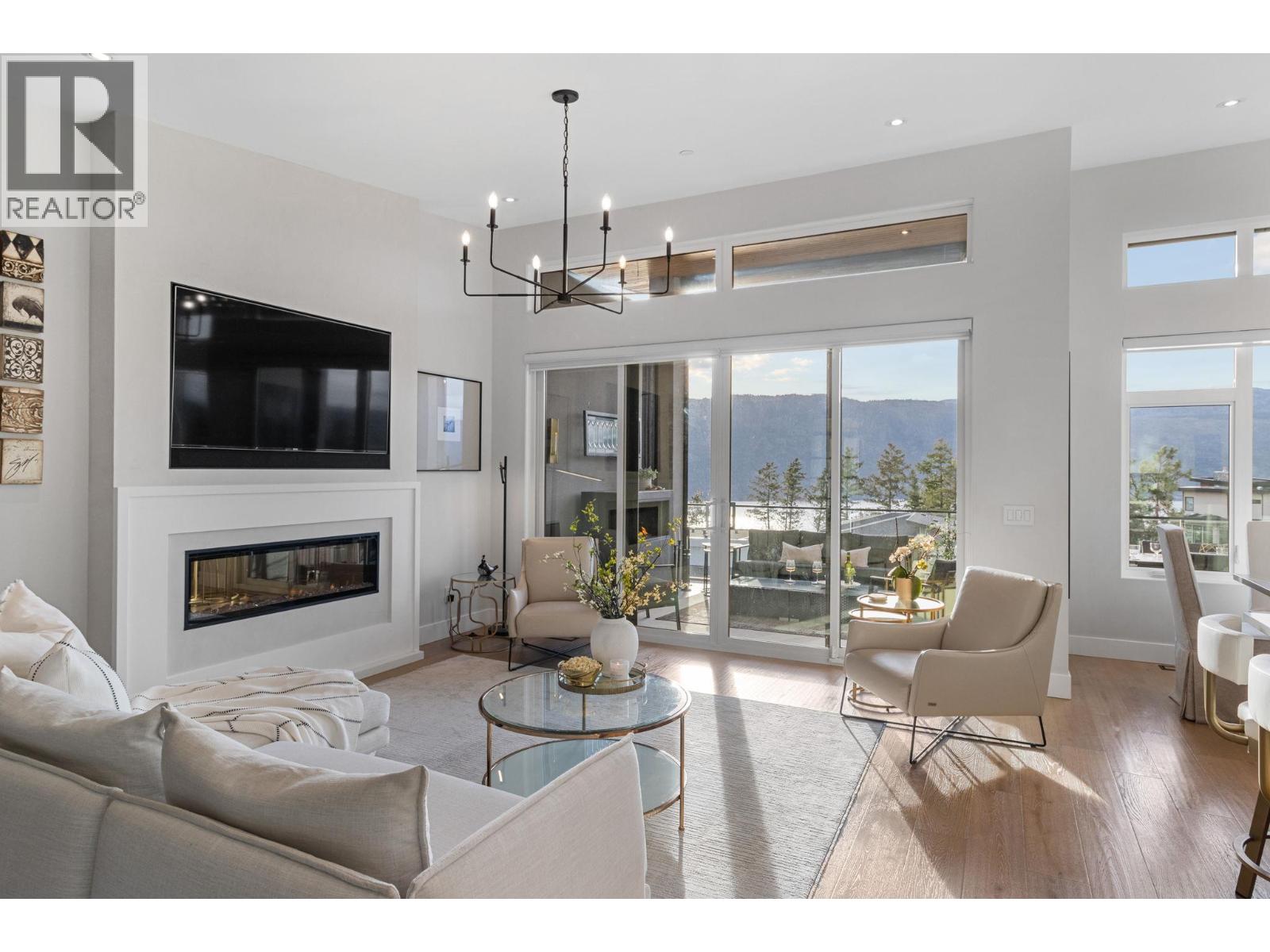 9776 Centrestone Crescent, Lake Country, British Columbia  V4V 0A5 - Photo 3 - 10383958
