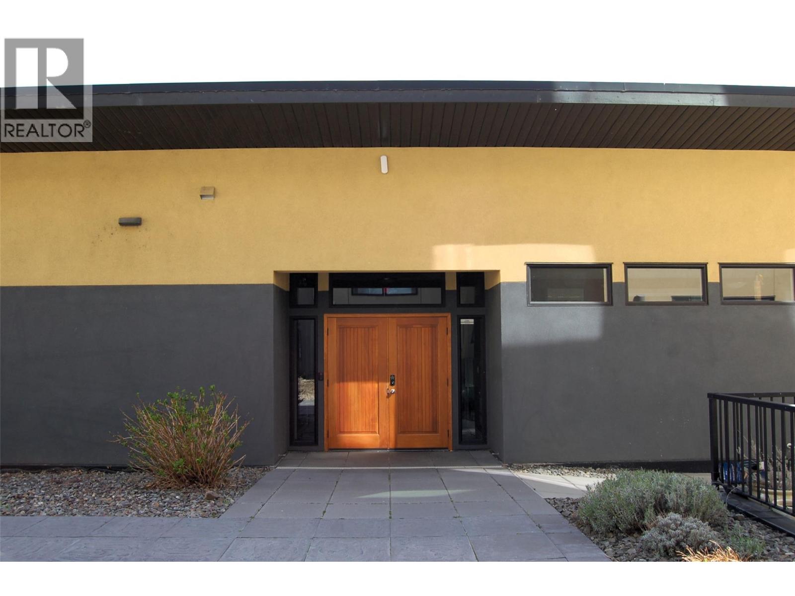 3311 Wilson Street Unit# 205, Penticton, British Columbia  V2A 8J3 - Photo 3 - 10383940