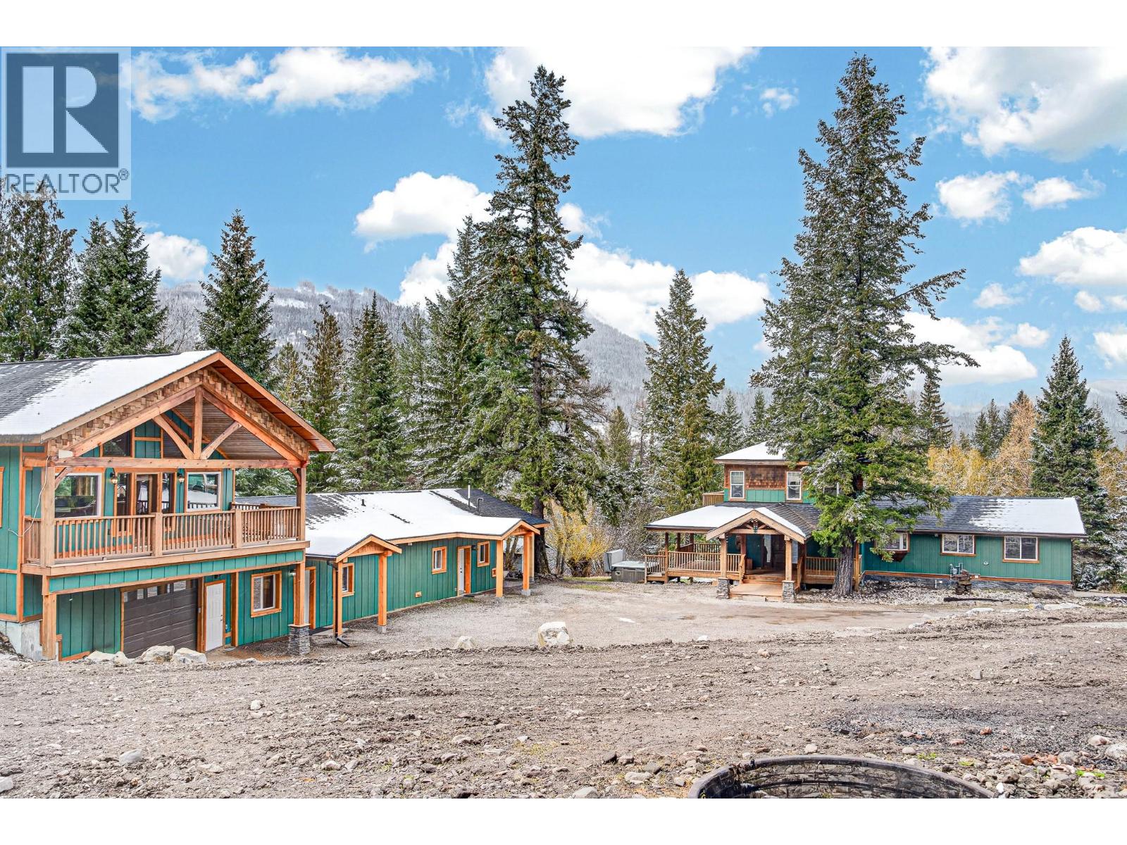 9948 Stephenson Road, Hosmer, British Columbia  V0B 1M5 - Photo 2 - 10383657