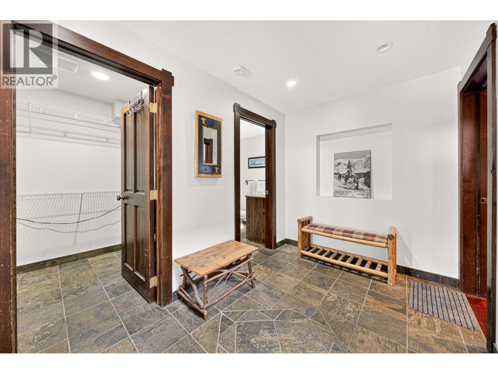 9948 Stephenson Road, Hosmer, British Columbia  V0B 1M5 - Photo 6 - 10383657