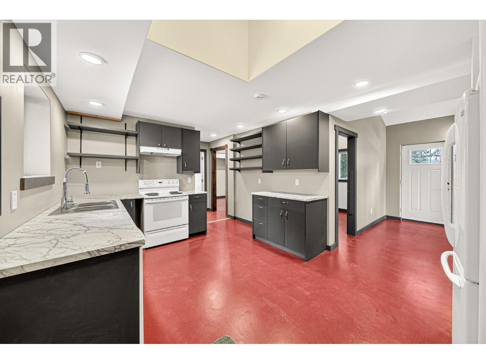 9948 Stephenson Road, Hosmer, British Columbia  V0B 1M5 - Photo 66 - 10383657