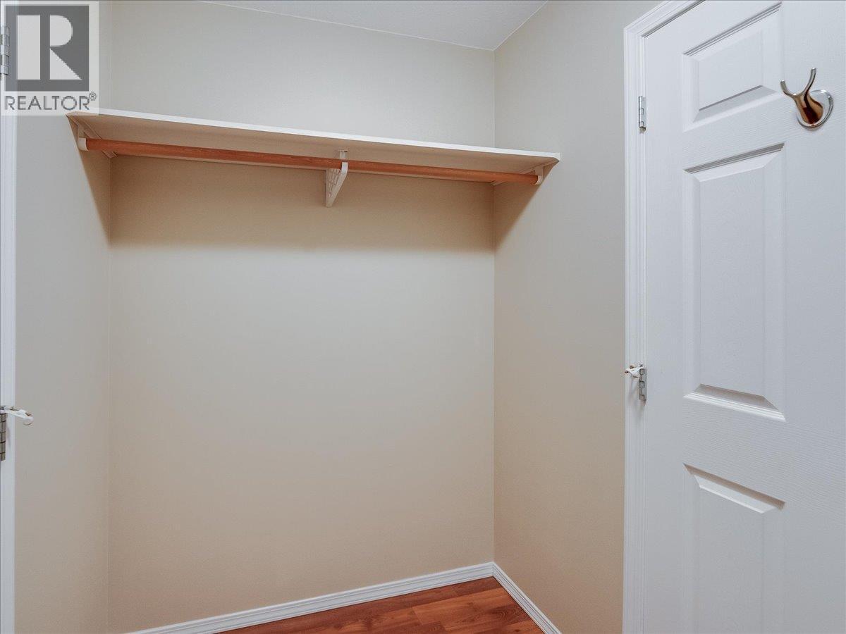 7136 Wright Way, Trail, British Columbia  V1R 4X6 - Photo 18 - 10383963