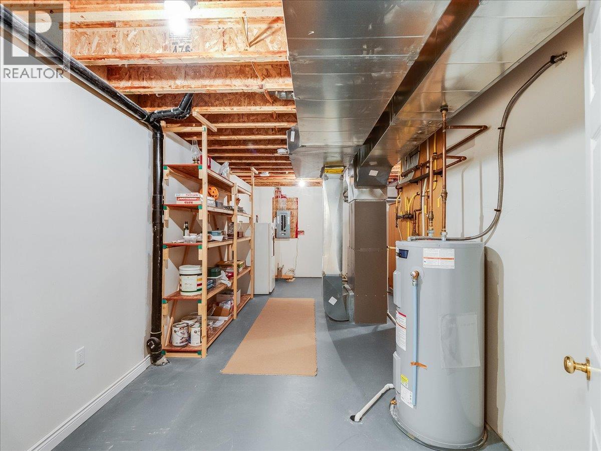 7136 Wright Way, Trail, British Columbia  V1R 4X6 - Photo 36 - 10383963