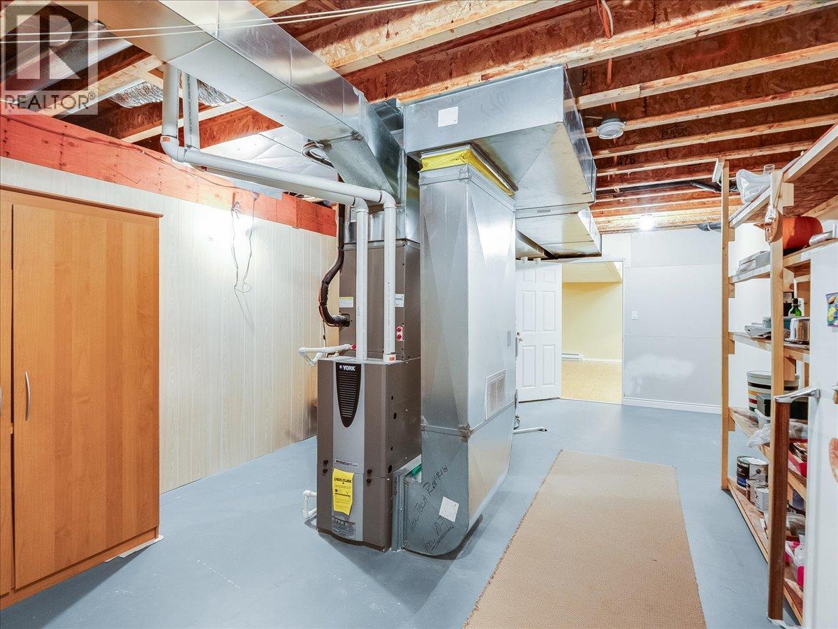 7136 Wright Way, Trail, British Columbia  V1R 4X6 - Photo 39 - 10383963