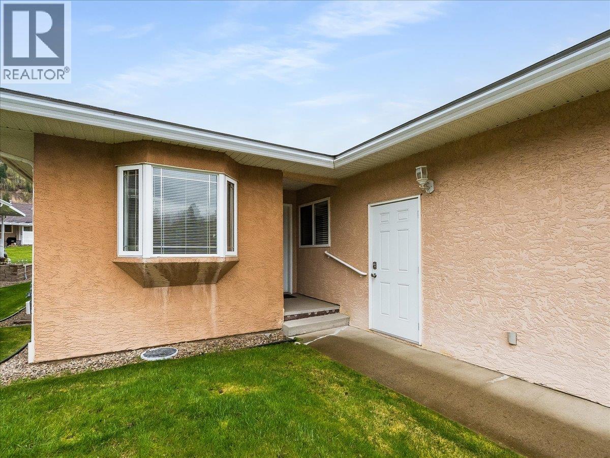 7136 Wright Way, Trail, British Columbia  V1R 4X6 - Photo 40 - 10383963