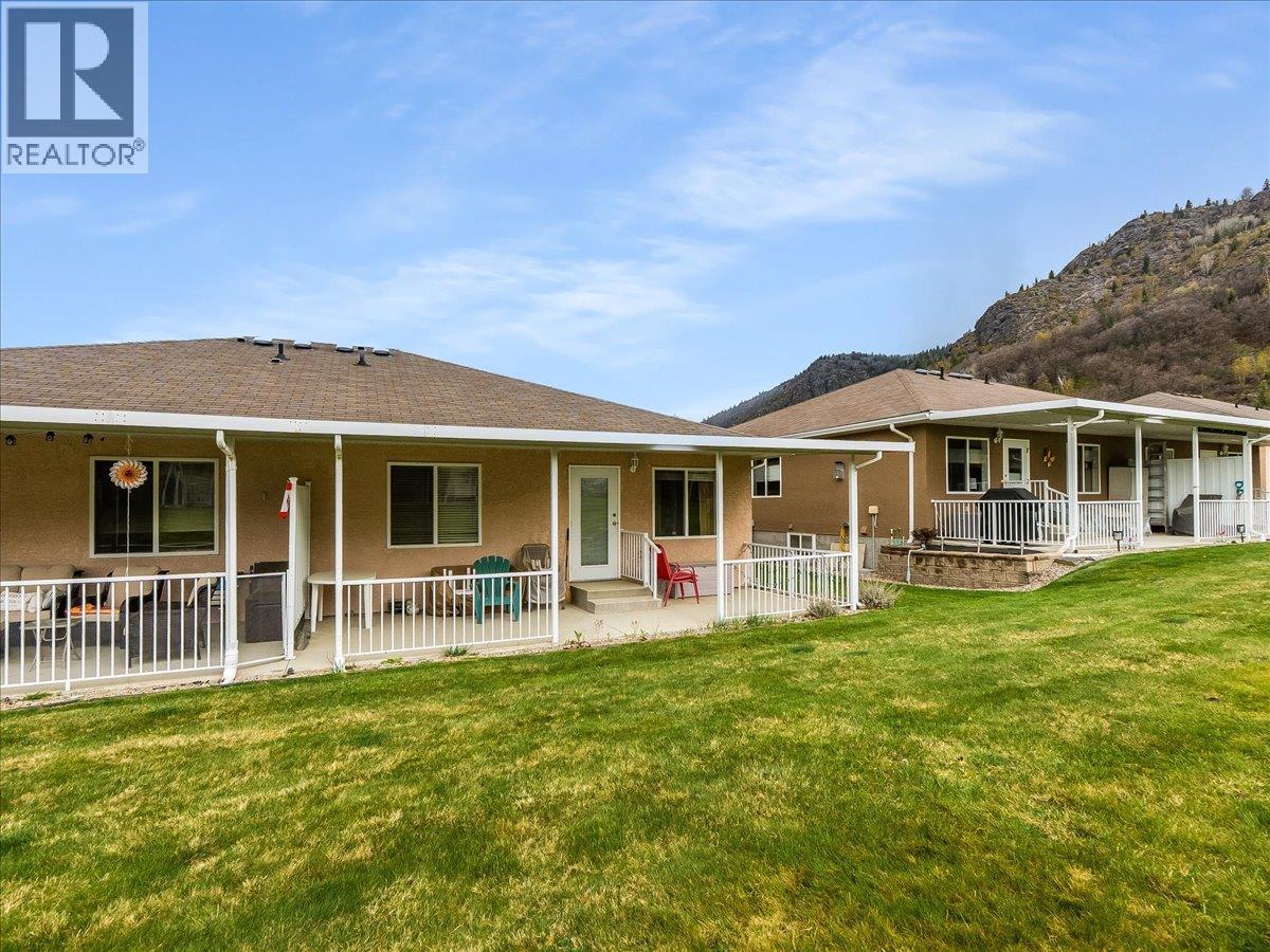 7136 Wright Way, Trail, British Columbia  V1R 4X6 - Photo 45 - 10383963