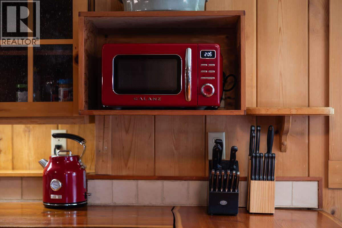 6768 Rosen Lake Road, Jaffray, British Columbia  V0B 1T1 - Photo 14 - 10384011